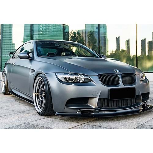 BMW E92 2007+ - Marşpiyel Çıta/Alt, B Plus M3 V1 Stil, Piano Black Ürün Yüzeyi, Vakum, Set