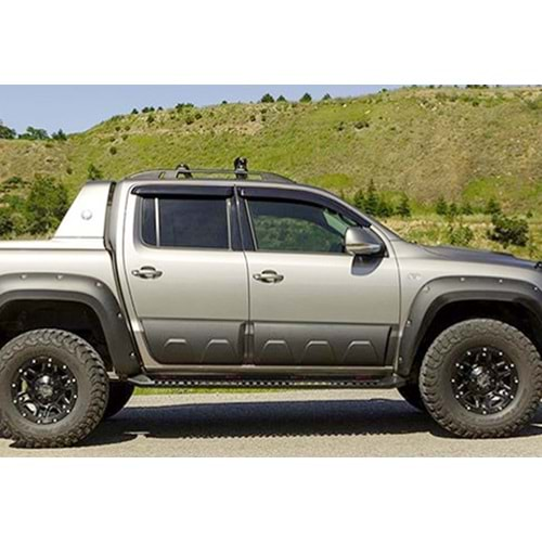 VW Amarok 1 2010+ - Kapı Üzeri Kaplaması A Plus+ Off Road V1 Stil, Mat Siyah Ürün Yüzeyi Vkm. Set