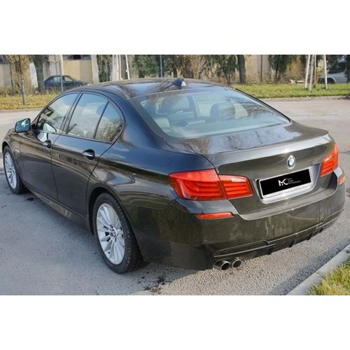 BMW F10 2010+ - Difüzör/Arka M Performance Stil, Sol Çiftli Çıkış, Mat Siyah Ürün Yüzeyi, ABS