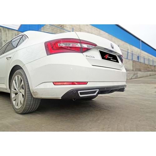 Skoda Superb Mk3 2015+ - Difüzör Sport Krom Egzos Uçlu, Piano Black ABS Set