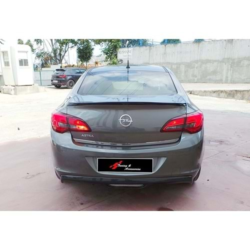 Opel Astra J SD 2011+ - Difüzör Sport Çıkışsız, Piano Black Vakum