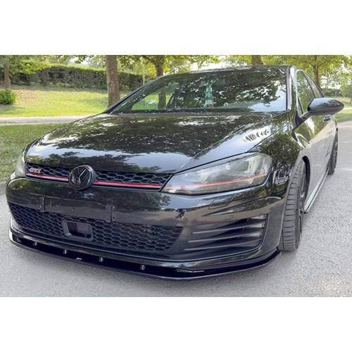 VW Golf Mk7 2012+ - Ön Lip Max A Plus+ GTI V1B Stil, Piano Black Parlak Ürün Yüzeyi, Vkm.