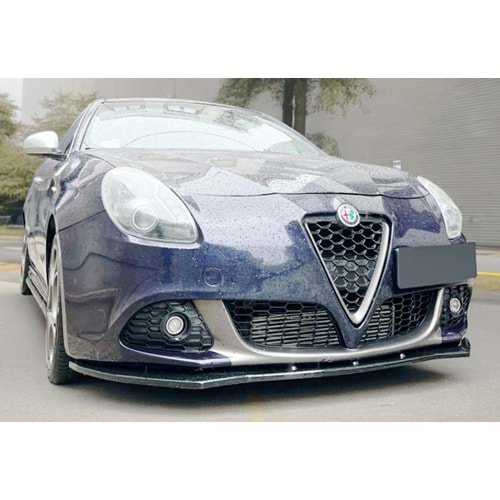 A. Romeo Guilietta 2010+ - Tampon Lipi/Ön A Plus Std. Line V1, Piano Black Parlak Ürün Yüzeyi, Vakum