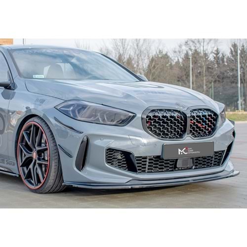 BMW F40 2019+ - Tampon Lipi/Ön, A Plus M Technic V1 Stil Stil, Piano Black Parlak Ürün Yüzeyi, Vakum