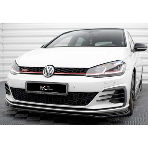 VW Golf Mk7 FL 2017+ - Tampon Lipi/Ön, B Plus GTI V2 Stil, Piano Black Ürün Yüzeyi, Vakum