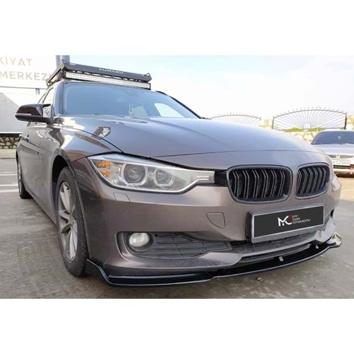 BMW F30 2012+ - Ön Lip Max Luxury V1 3 Parça 3 mm, Piano Black Ürün Yüzeyi, Vkm.