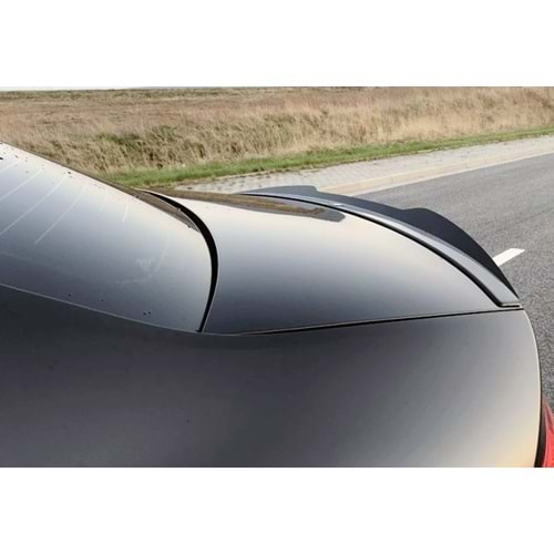 VW Passat B8 2015+ - Spoiler Cap V1 Max Design Bagaj, Piano Black Vkm.