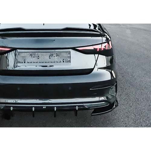 Audi A3 8Y SD 2020+ - Tampon Flap/Arka Yan, A Plus Std. Line V1 Stil, Piano Black Parlak Ürün Yüzeyi, Vakum, Set