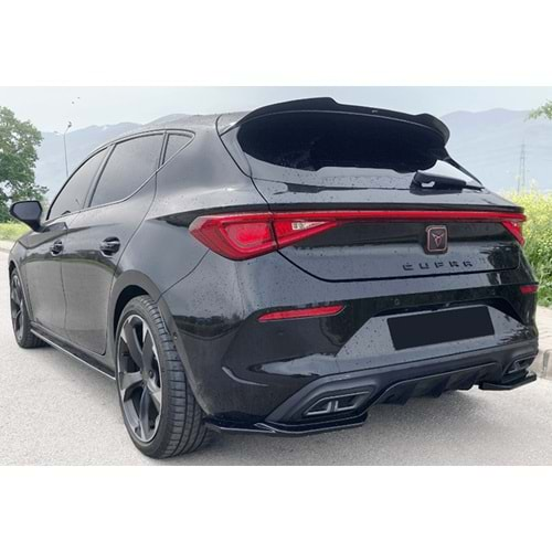 Seat Cupra Leon Mk1 2020+ - Flap/Arka Yan A Plus+ Cupra V2 Stil, Piano Black Parlak Ürün Yüzeyi, Vkm., Set