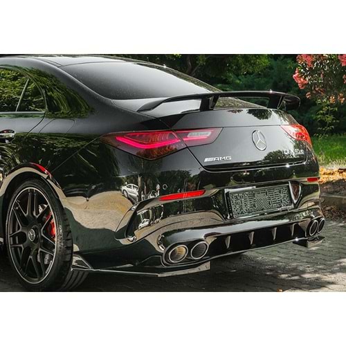 M. Benz C118 CLA45 2019+ - Tampon Flap/Arka Yan, A Plus CLA45 S Aero Pack V1 Stil, Piano Black Parlak Ürün Yüzeyi, Vakum, Set