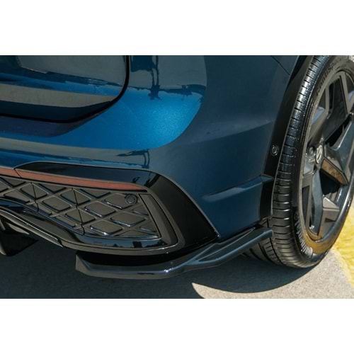 VW Tiguan Mk3 2024+ - Tampon Flap/Arka Yan, A Plus R Line V1 Stil, Piano Black Parlak Ürün Yüzeyi, Vakum, Set