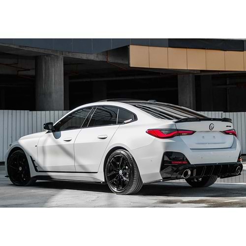 BMW G26 Gran Coupe 2020+ - Difüzör/Arka A Plus+ M Pack 440i V1 Stil, Piano Black Parlak Ürün Yüzeyi, Vkm.