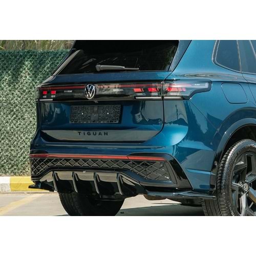 VW Tiguan Mk3 2024+ - Difüzör/Arka, A Plus R Line V1 Stil, Piano Black Parlak Ürün Yüzeyi, Vakum