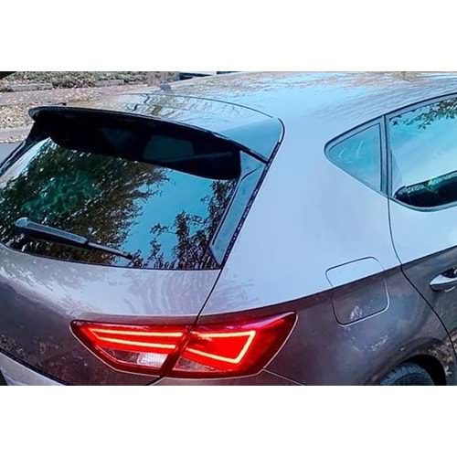 Seat Leon Mk3 HB 2012+ - Spoiler Çıtası/Alt, FR V2 Stil, Piano Black Boyalı Ürün Yüzeyi, ABS