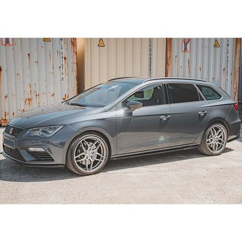 Seat Leon Mk3 2012+ - Marşpiyel Alt Çıta A Plus+ Cupra/FR V2 Stil 4 mm/190 cm, Piano Black Parlak Ürün Yüzeyi, Vkm. Set