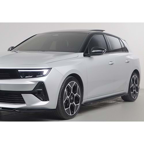 Opel Astra L 2020+ - Marşpiye Alt Çıta A Plus+ Std. V1 Stil, Piano Black Parlak Ürün Yüzeyi, Vkm., Set