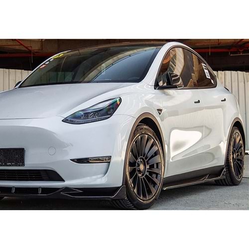 Tesla Model Y 1 2020+ - Marşpiyel Çıta/Yan Alt, A Plus Std. Line V1 Stil, Piano Black Parlak Ürün Yüzeyi, Vakum, Set