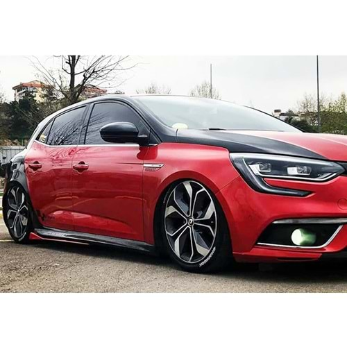 Renault Megane 4 2016+ - Marşpiyel Aero Stil, İşlemsiz Ham Yüzey Vakum Set