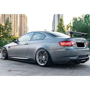 BMW E92 2007+ - Marşpiyel Çıta/Alt, B Plus M3 V1 Stil, Piano Black Ürün Yüzeyi, Vakum, Set