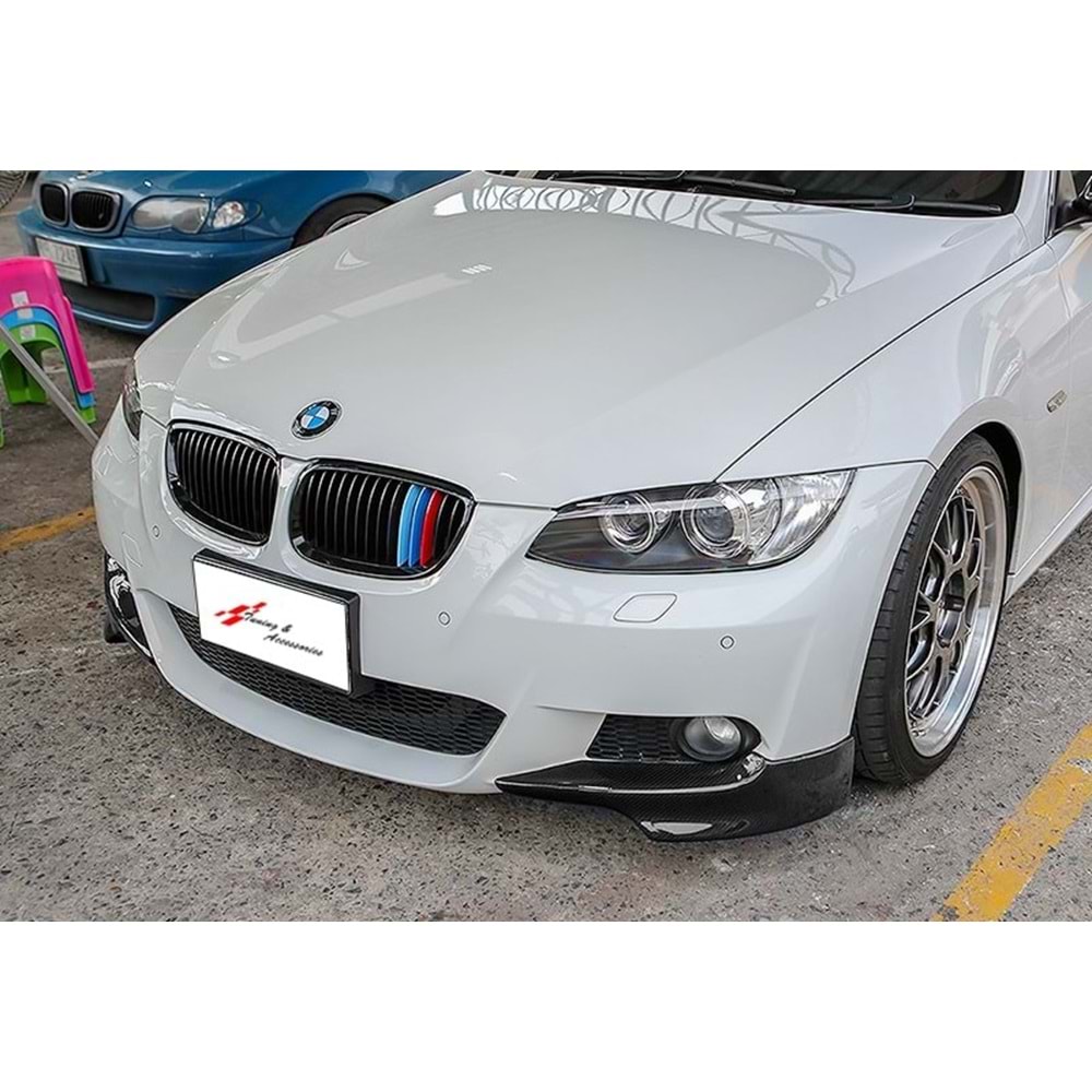 BMW E92 2007+ - Tampon Flap/Ön M Technic V1 Stil, Piano Black Ürün Yüzeyi, Vakum, Set