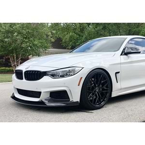 BMW F32 2014+ - Tampon Eki/Ön M Performance V1 Stil Flaplı, Piano Black Ürün Yüzeyi, Vakum, Set