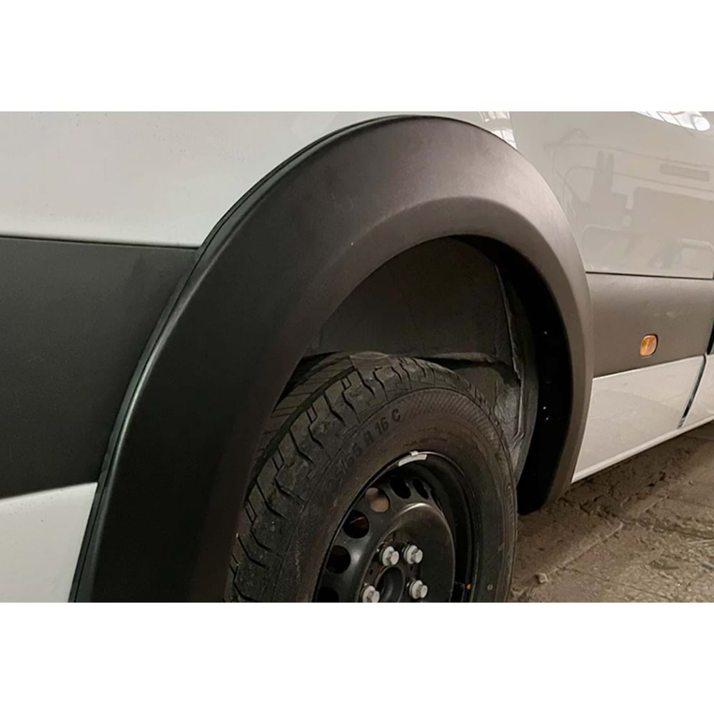 M. Benz W907 3 2019+ - Çamurluk Kaplaması/Üst, A Plus Oem V1 Stil, Mat Siyah Ürün Yüzeyi, Vkm., Set