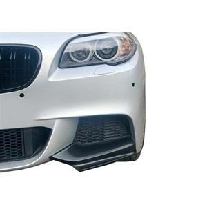 BMW F10 2010+ - Tampon Flap/Ön, A Plus M Performance V1 Stil, Piano Black Parlak Yüzey, Vakum, Set
