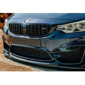 BMW F82 2014+ - Tampon Lipi/Ön A Plus+ M4 V2 Stil, Piano Black Parlak Ürün Yüzeyi, Vkm.