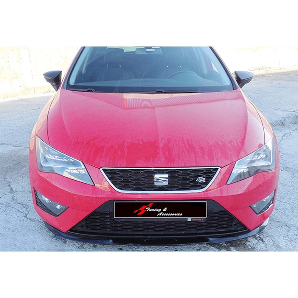Seat Leon Mk3 2012+ - Tampon Lipi/Ön, B Plus Cupra R Basic V1 Stil, Piano Black Ürün Yüzeyi, Vakum