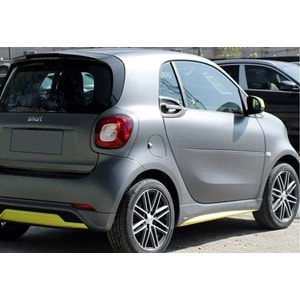 Smart Fortwo 453 2 2014+ - Marşpiyel/Yan, A Plus Brabus V1 Stil, Piano Black Parlak Ürün Yüzeyi, Vakum, Set