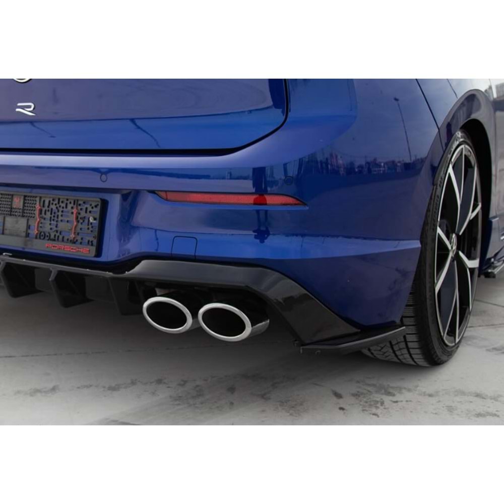 VW Golf Mk8 2019+ - Tampon Flap/Arka Yan, A Plus R V1 Stil, Piano Black Parlak Ürün Yüzeyi, Vakum, Set