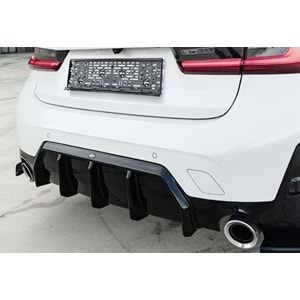 BMW G20 LCI 2022+ - Difüzör/Arka, A Plus M Pack V1 Stil , Piano Black Parlak Ürün Yüzeyi, Vakum