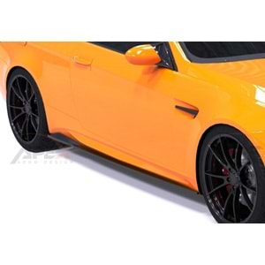 BMW E92 M3 2007+ - Marşpiyel Çıta/Alt, A Pex M3 V1 Stil, Piano Black Ürün Yüzeyi, Vakum, Set